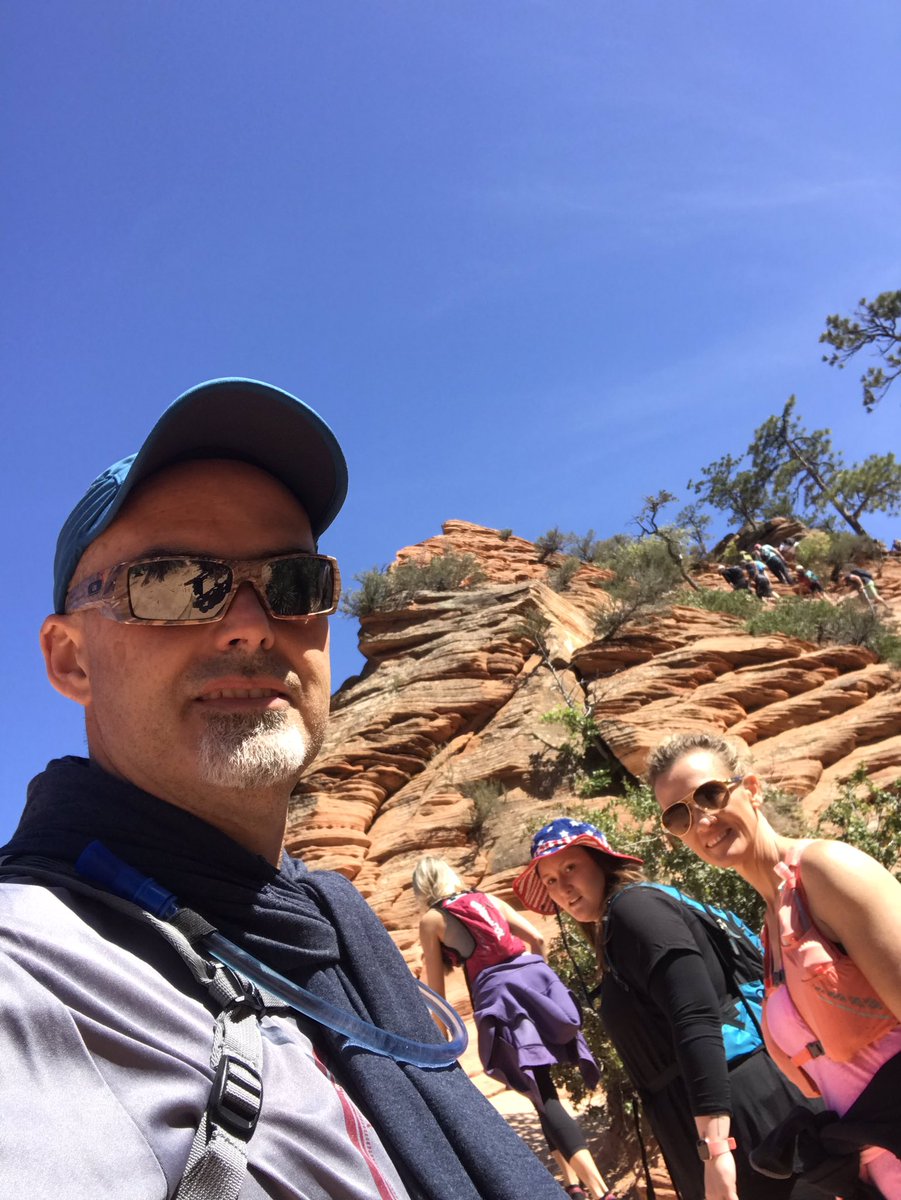 TravelingHog's tweet photo. Family hike to the top. #family #vacations #utah #hikingadventures https://t.co/iU9bk7q3tZ