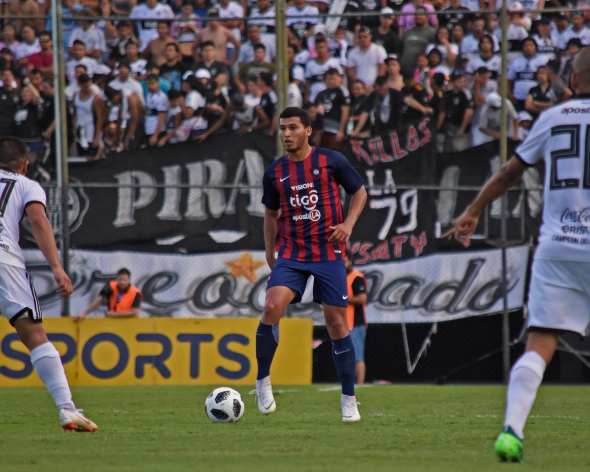 FOXSportsPy's tweet photo. #FOXSportsPy
Está para irse
Juan Escobar, el mejor hombre de Cerro Porteño en el primer semestre, finalmente sería transferido al Cruz Azul de México. Se habla de un monto récord. https://t.co/pMtQjmb2DF