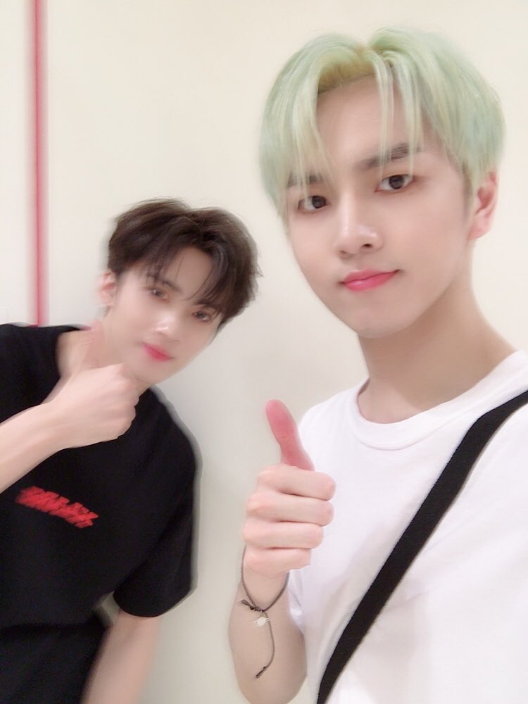 CUBE_PTG_JAPAN's tweet photo. [#キノ] 全部ブレてるけど..ㅎㅎ
今日のKCON本当に楽しかったです。ユニバースの声が本当に大きくて、狂ったように楽しく遊びました! 幸せな夜を作ってくれてありがとう。最高に愛してるってこと知ってますよね? おやすみなさいユニバース❣ https://t.co/9cO4OZya17