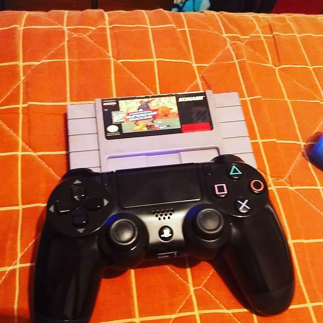 andryblack_'s tweet photo. Alguno quiere jugar md3? XD
@officialpes @eFootballPro @PESlatam #superstarsoccerdeluxe #isssd 🎮🇲🇽🏆#pes2019 https://t.co/TeHuvSuugH