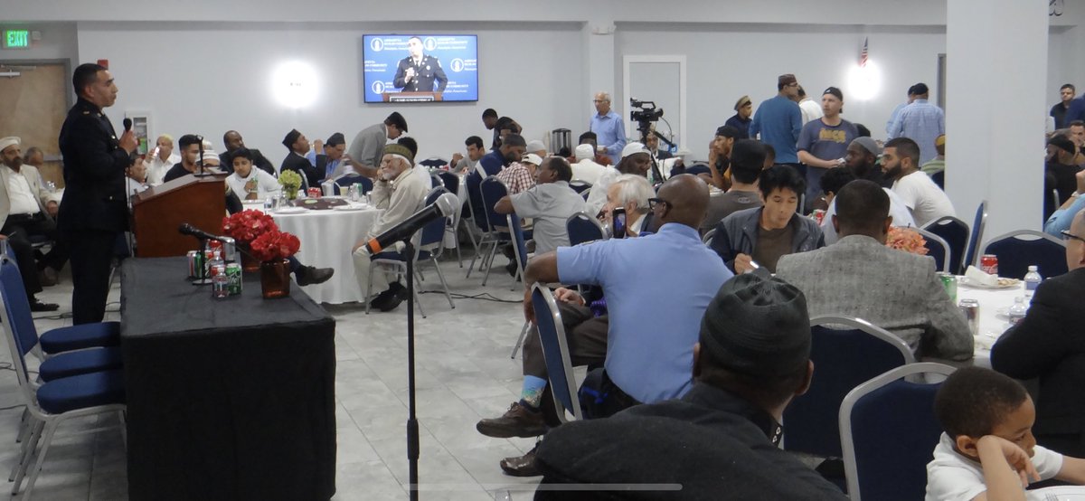madeel_abdullah's tweet photo. #OpenMosque at @PhillyMosque last night. Many thanks to all the guests that came including @CouncilmanOh and Captain Rodriguez https://t.co/7PGkstMpgn