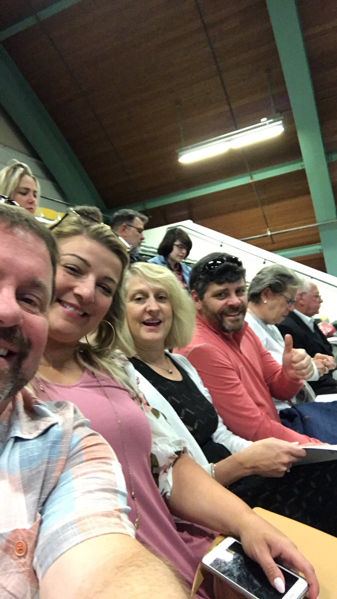 ChadMerrill1's tweet image. #UVMGRAD Congratulations Caitlin Merrill and all the UVM Graduates!  #timetogetajob!