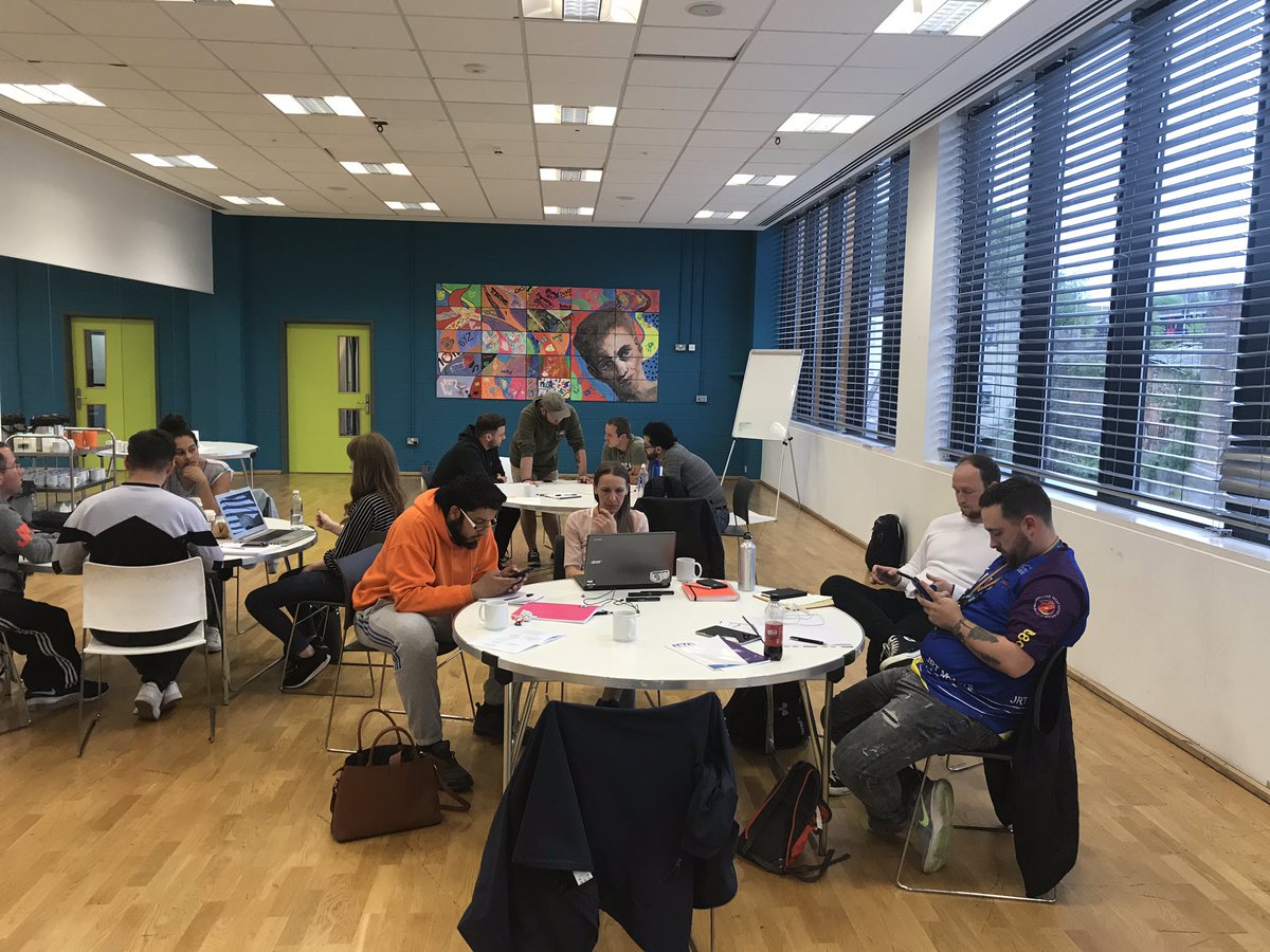 DebbietNya's tweet photo. Great session with @OnSideYZ level3 students reflecting on course to date, 1:1 formative assessments and some great co design for future assessments. @natyouthagency Busy using mobile devices to extend research opportunities https://t.co/Q7iFVm3pTb