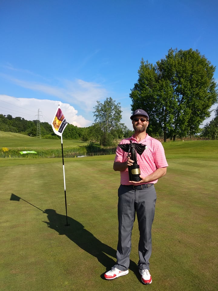 Brian Messing zwycięża po dogrywce w turnieju Floating Garden Szczecin Open z cyklu Alior Bank PGA Polska Tour ⛳️
Drugie miejsce zajmuje reprezentant Czech - Marek Siakala.
Na trzeciej pozycji plasuje się Max Sałuda