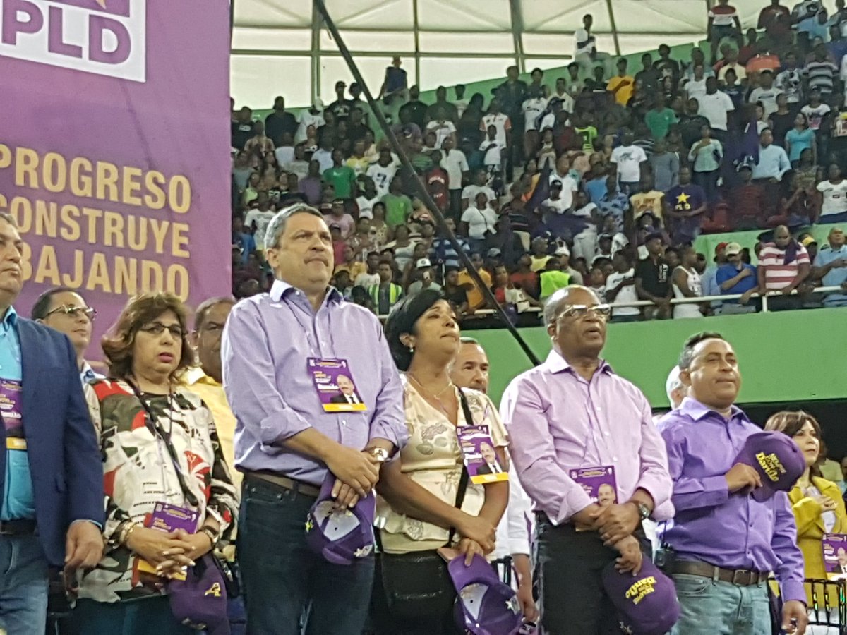 SandyLockward's tweet photo. #DNSiempreConDanilo lo duda?
Si no le creyó a la Gallup, mire bien.  El @PLDenlinea responde a la convocatoria para apoyar la obra de gobierno de @DaniloMedina 
Un  nuevo estilo y NO HAY VUELTA ATRÁS 
@DMINNOVACION16 https://t.co/yWbpa0xGif