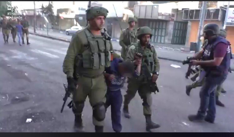 SamiaBadani's tweet photo. My summary of #eurovision2019 ( which of course I boycotted!)
#hitari nice gesture, but you should have boycotted the whole thing
#Israel security forces acquire new flag confiscation powers
#DareToDream an insult when #palestinians in occupied territories have to #DareToLive https://t.co/K1UJT0WJWh