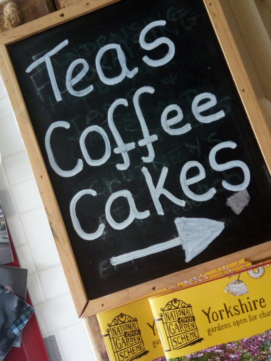 ngsgardenhook's tweet image. Field Paths are mowed for the last time ready for visitors &amp;amp; stall holders, gazebo up, chairs &amp;amp; tables in situ for visitors to enjoy delicious refreshments or just to rest their weary legs. Signage done #notlongtogonow
@YorkshireNGS #EastYorkshire @avidgardener72 #feelingexcited
