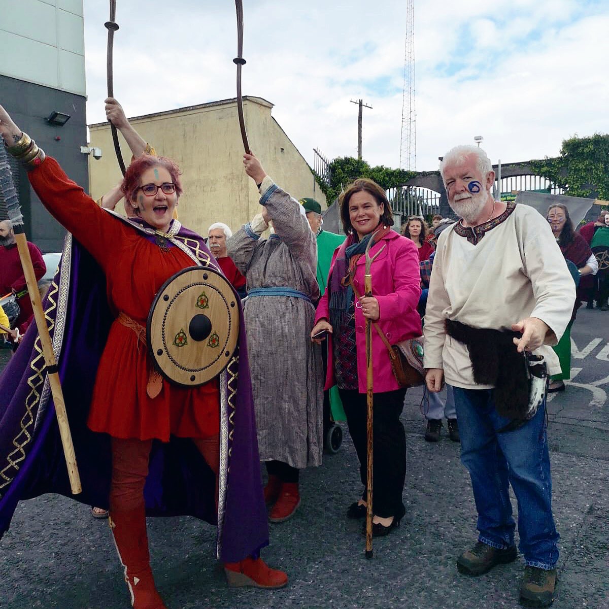 Glen Gat House (@glengat) on Twitter photo .<a href="/MaryLouMcDonald/">Mary Lou McDonald</a> enjoying the <a href="/TainMarchFest/">Táin March Festival</a> #TáinMarch #TáinMarchFestival #LouthChat .<a href="/MaryLouMcDonald/">Mary Lou McDonald</a> enjoying the <a href="/TainMarchFest/">Táin March Festival</a> #TáinMarch #TáinMarchFestival #LouthChat