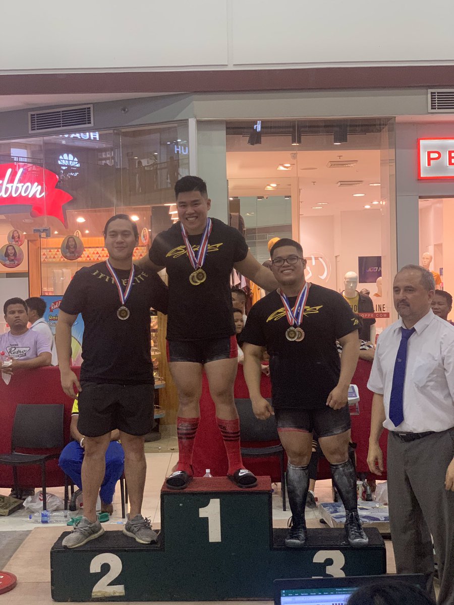 rambitotoy's tweet photo. Oh pano ba yan mga kabakal, official na powerlifter na ako hahahahahaa. Maraming salamat sa pag taas ng kamay para mabuo ang energy ball at matalo si majin buu. Goodnight, labyu all https://t.co/X4FhodMo02