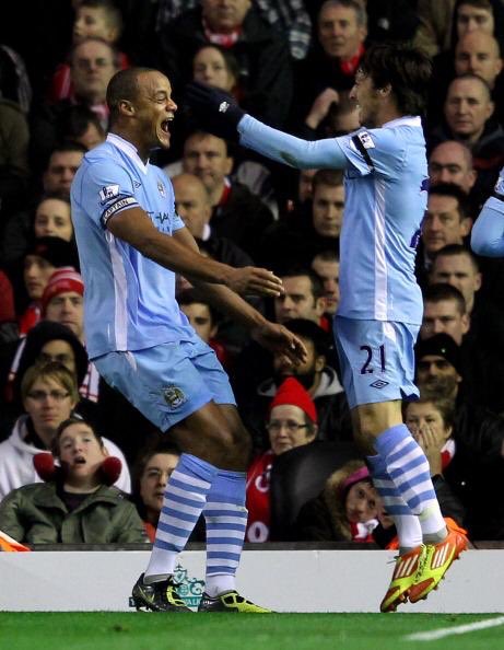 21LVA's tweet photo. He was here the first day I came to the club. He’s been here and he will be here forever. Good luck, captain! #Legend https://t.co/xPBK13mAbu