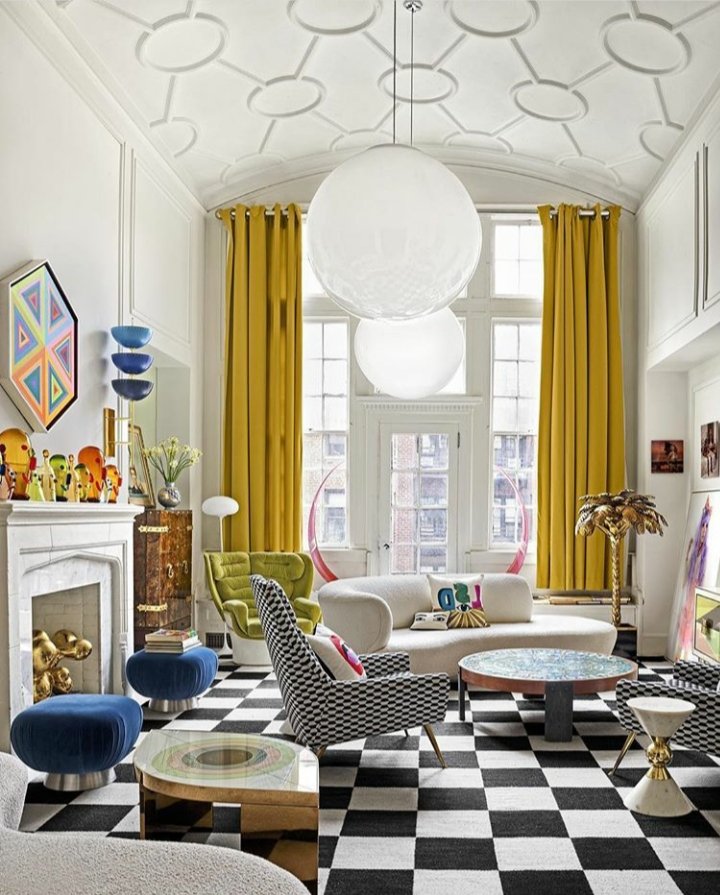 sylviambadi's tweet image. This is very beautiful. A space that boasts high ceilings, vans-inspired checkered flooring, pops of colour and beautiful ball like chandeliers❤
#architectureandinteriors
#beautifulinteriors
#elledecore