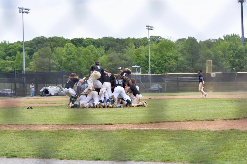 JContent__'s tweet photo. ✔️Region X Champs
✔️District D Champs
UP NEXT: World Series
#TurnMeUpOneTime https://t.co/8JzZiCFE5A