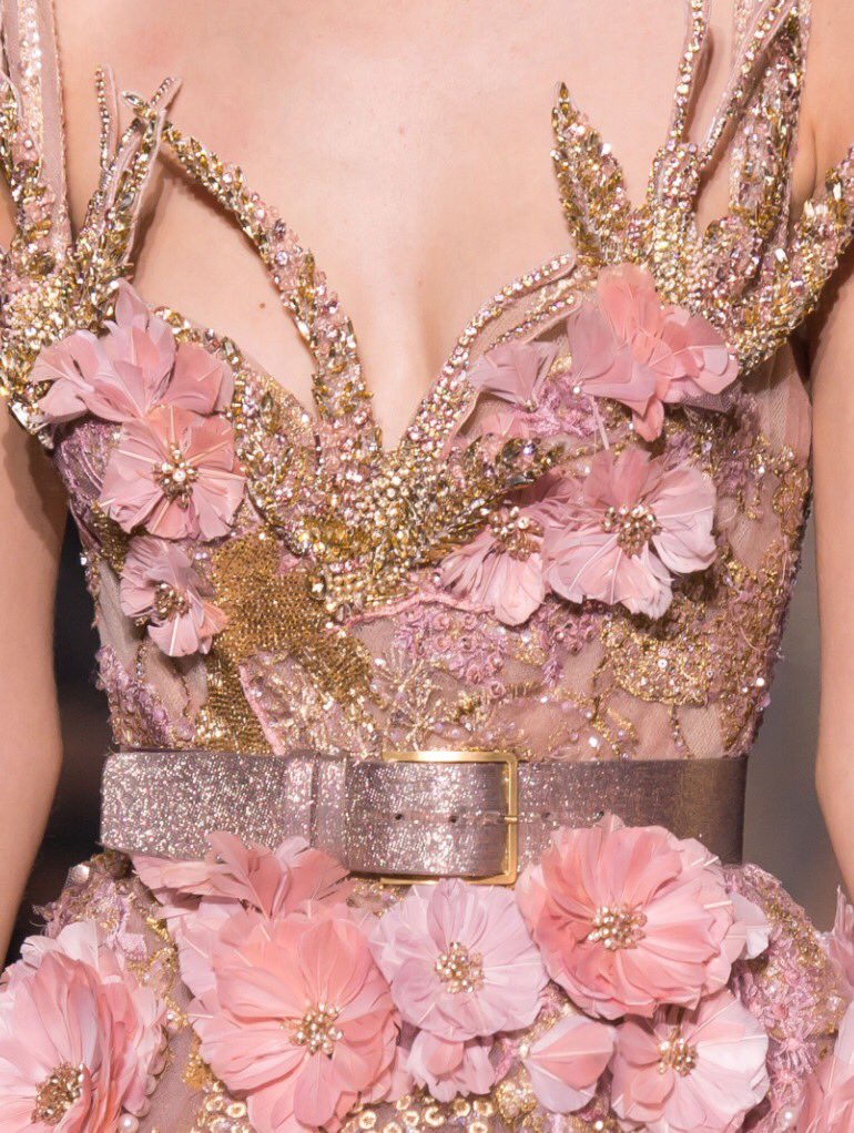 GirlInCouture's tweet photo. Elie Saab Fall 2016 Couture https://t.co/wAsEuRRiKq