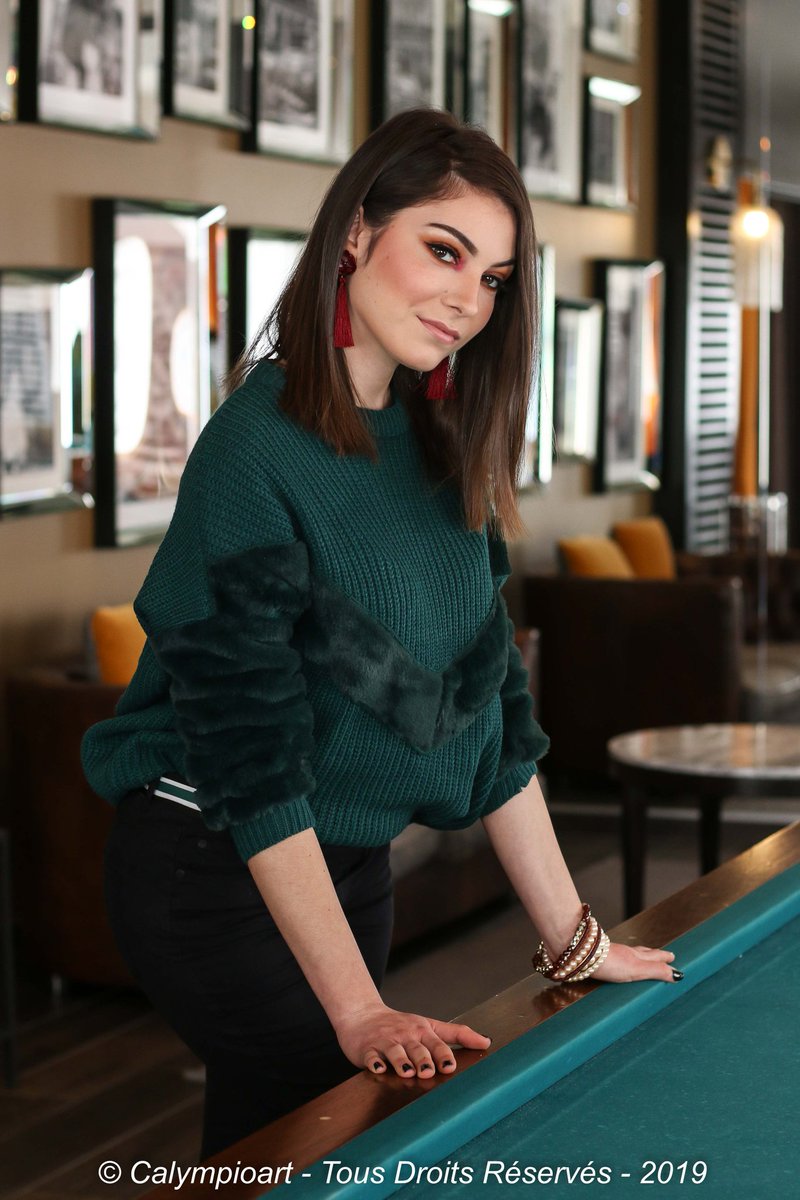 calympioart's tweet photo. Petite parenthèse #beauté avec Madison, @belledefr 2018 😍 Style &amp; #Makeup by @joanesglow.
Lieu Hôtel de Chassieu. Salon Havana. https://t.co/yRfO0xrfR7