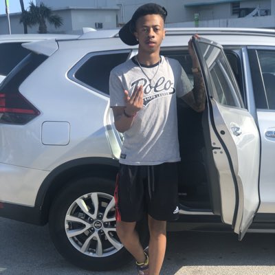 TAY__Boogie's tweet photo. #NewProfilePic https://t.co/ZEeGqVAiGK