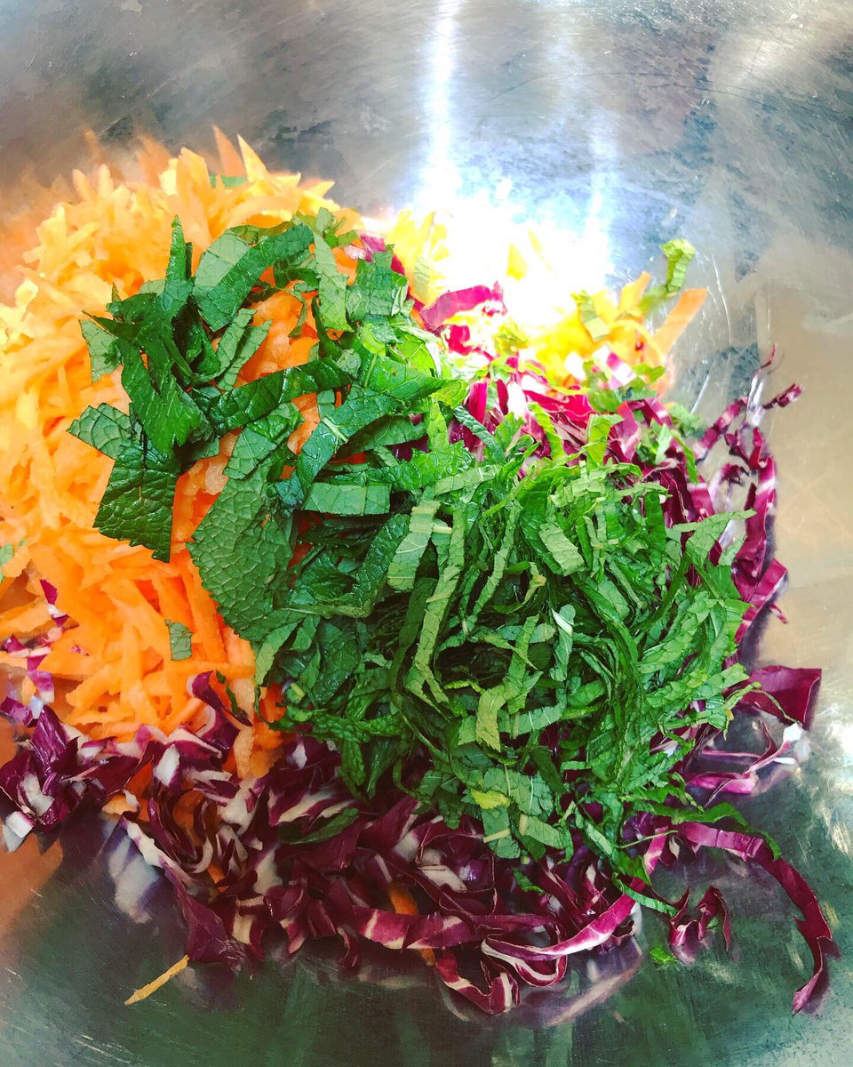 LauraCalder's tweet photo. Cooking, or rather preparing food in general, should never go too quickly. You need to allow for time to stand back and look at things and take little tastes along the way. Even when it’s just a salad, it’s beautiful. A nice feast for the soul before your mouth even gets near it. https://t.co/4FM2sxSGTp
