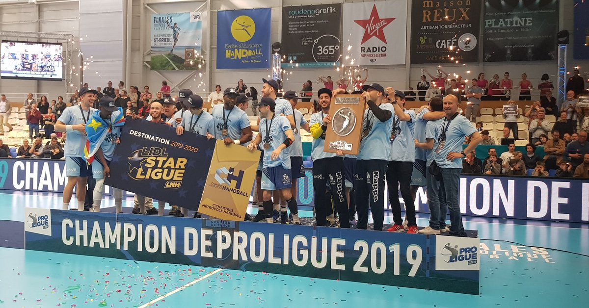 #CHAMPIONS
Parfois, les mots ne suffisent pas pour expliquer certains moments de la vie.
Celui-là en est un ❤.
#ToujoursAvecLesBleus