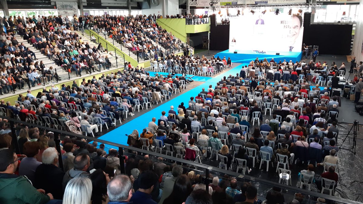 Impresionante o aspecto do Lalín Arena para recibir a @FeijooGalicia e o candidato á alcaldía <a href="/PepeCrespoLalin/">Pepe Crespo</a>. O mellor de todo? Que son só unha pequena parte dos miles de veciños convencidos de que o equipo de Crespo, que o proxecto do PP son #OMellorParaLalín!