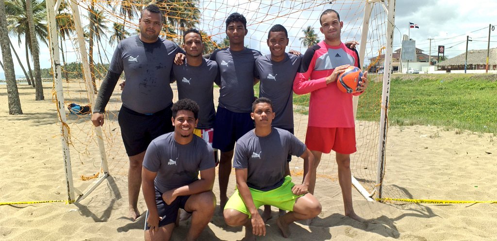 asofutmats's tweet photo. Inició el XIII Torneo de fútbol playa Inter Provincial hoy Domingo les toco al Superior Masculino.
Resultados del segundo partido
#CabreraFC Vs @OlympicoFC_RD 3x0
🏖🏝⚽️🏆 https://t.co/ZGX0lSqRum