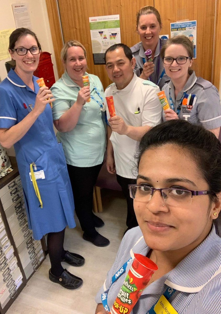 How better to cool down on a hot summer's ward then having ice lollies to share #Wellbeing #musgrovePark #hot #nhs