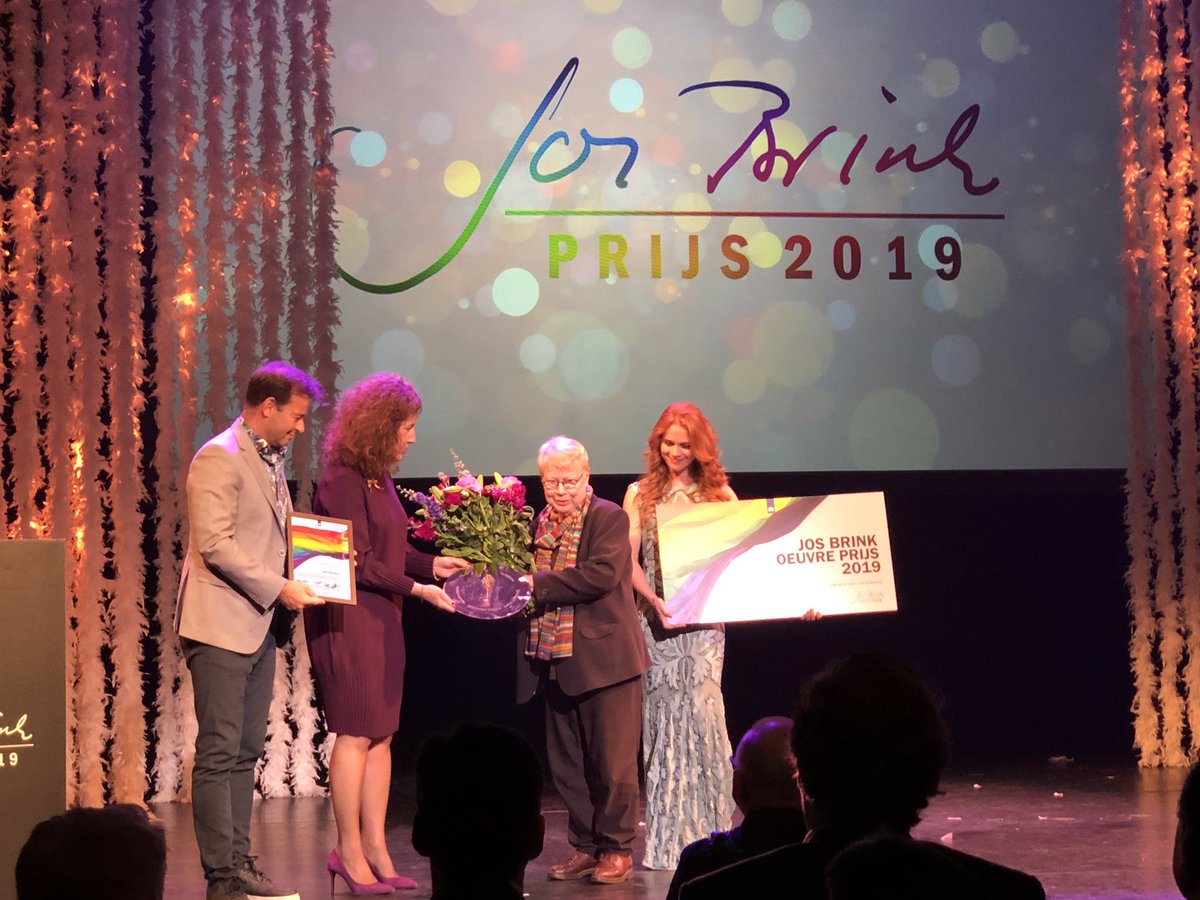 ivanengelshoven's tweet image. Vandaag twee belangrijke prijzen mogen uitreiken. De #josbrinkprijs voor het oeuvre aan activiste Joke Swiebel en de innovatieprijs aan @bowidean Dank voor jullie inzet voor lhbti acceptatie en gefeliciteerd.