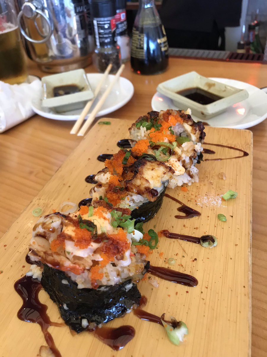 CapeCodBars's tweet photo. So ChirashiBowl and Hand Grenades serious sushi in #wellfleet #capecod #offseasonisthebest #capecodrestaurants https://t.co/0ELrbYFF17