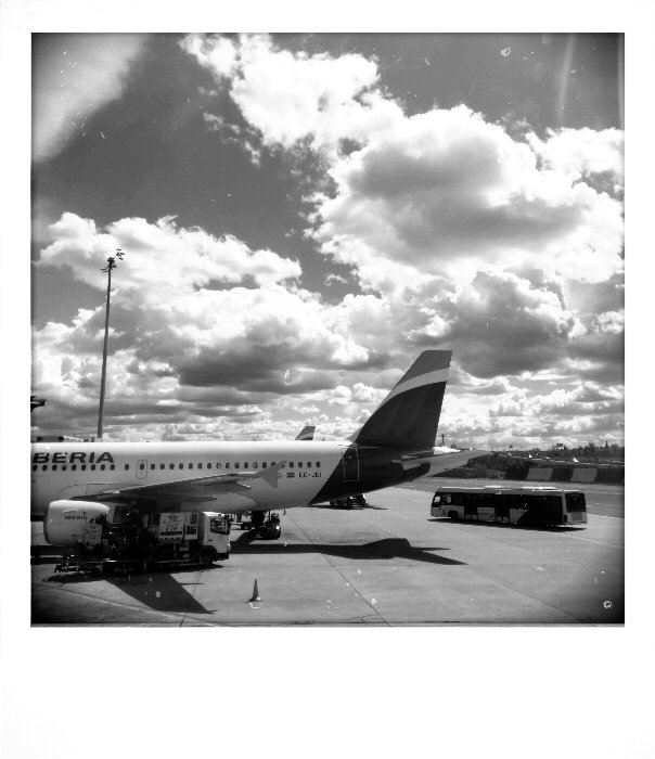 zyasvq's tweet photo. Usa tus alas...
@Iberia
#Iberia
#blackandwhitephotography
#BlackAndWhite
#monochrome
#bnw
#bnwphotography
#retocam
#LEMD https://t.co/VhOq6q682j