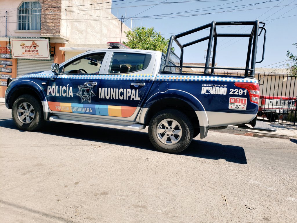 Hec_castillo_08's tweet photo. @DMSPDGO Agradecemos la atención y prontitud de los oficiales de esta unidad, excelente servicio. https://t.co/e70IOPjMRF