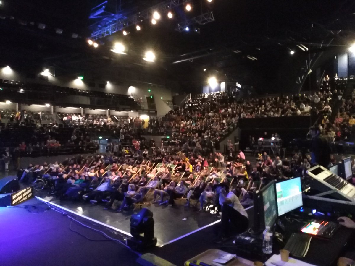 Cette scène va très franchement me manquer 🎩
Le <a href="/stunfest/">Stunfest Festival</a> est pour moi ce que les jeux de combat ont de plus beau
Un communauté incroyable, et un esport scandaleusement passionnant 
À l'année prochaine je l'espère et merci à vous tous d'avoir hurlé avec nous 👋