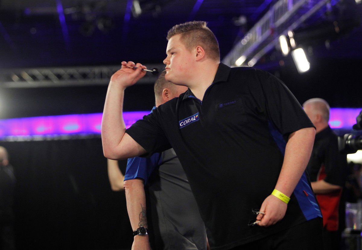 OfficialPDC's tweet photo. WINNER!

Harry Ward wins his first PDC title at Players Championship 16 with a dramatic 8-7 win over Max Hopp in the final!

What a day for the 21-year-old! https://t.co/FDty3hlD8O