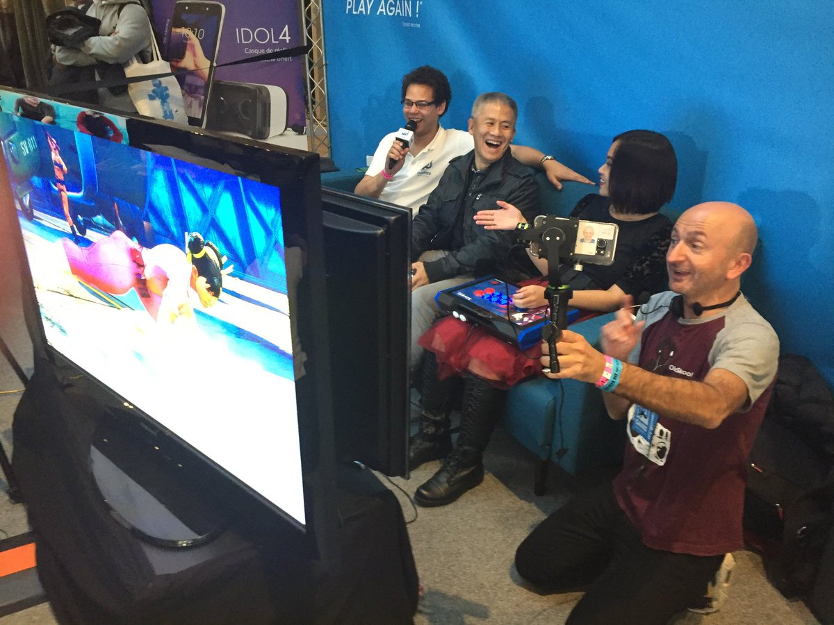 djpeterstone's tweet photo. #Archive #geekslive #carreaudutemple #jeuxvideo #hightech #2016 on s’était bien marré ! Hâte de refaire des trucs avec vous les amis ! ✌🏻👍🏻🤟🏻😘 https://t.co/BiFrrazEDn
