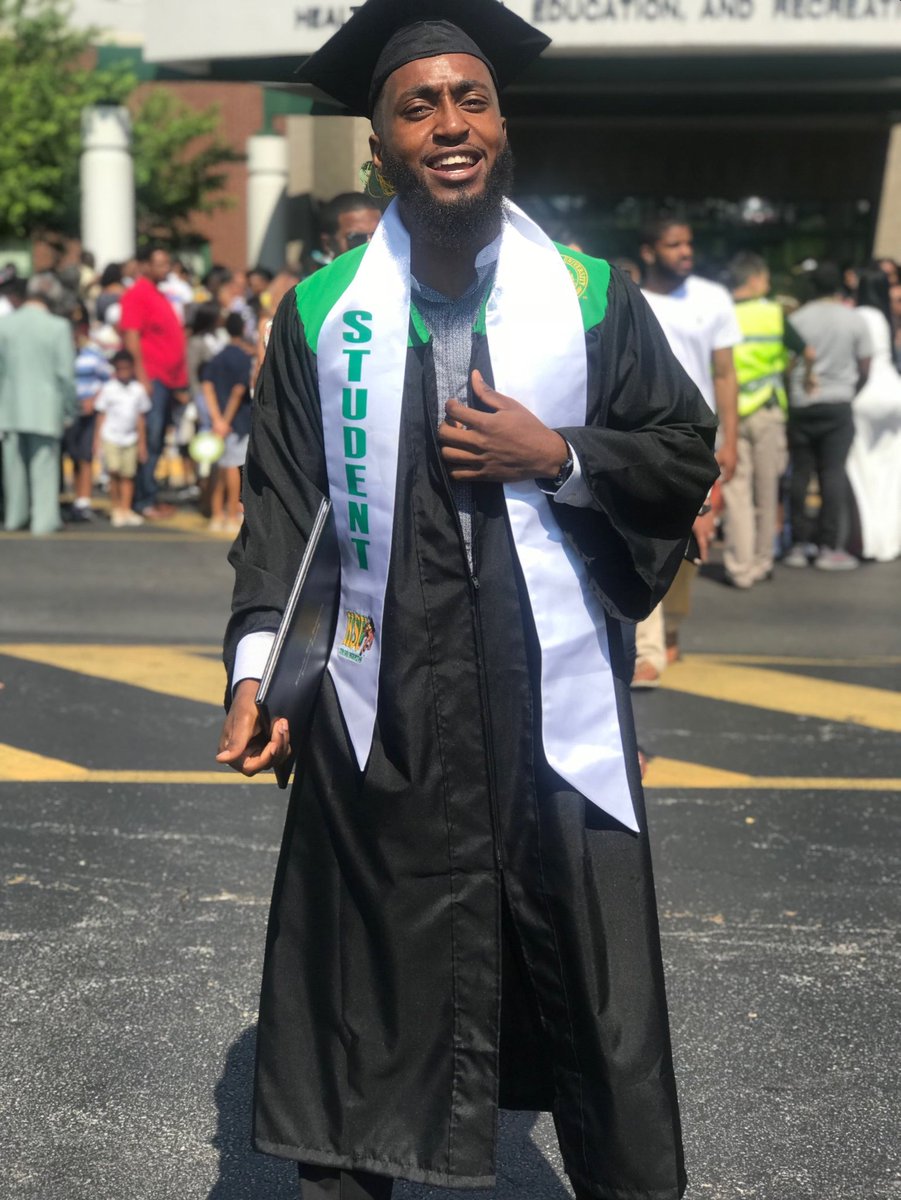 dphsfootball's tweet photo. DP Football Alum - Ryan Luckett: Class of 2011 #StaterunnerUp #CollegeGraduate  #KentuckyStateU #StudentAthlete https://t.co/CzyYY43kf9
