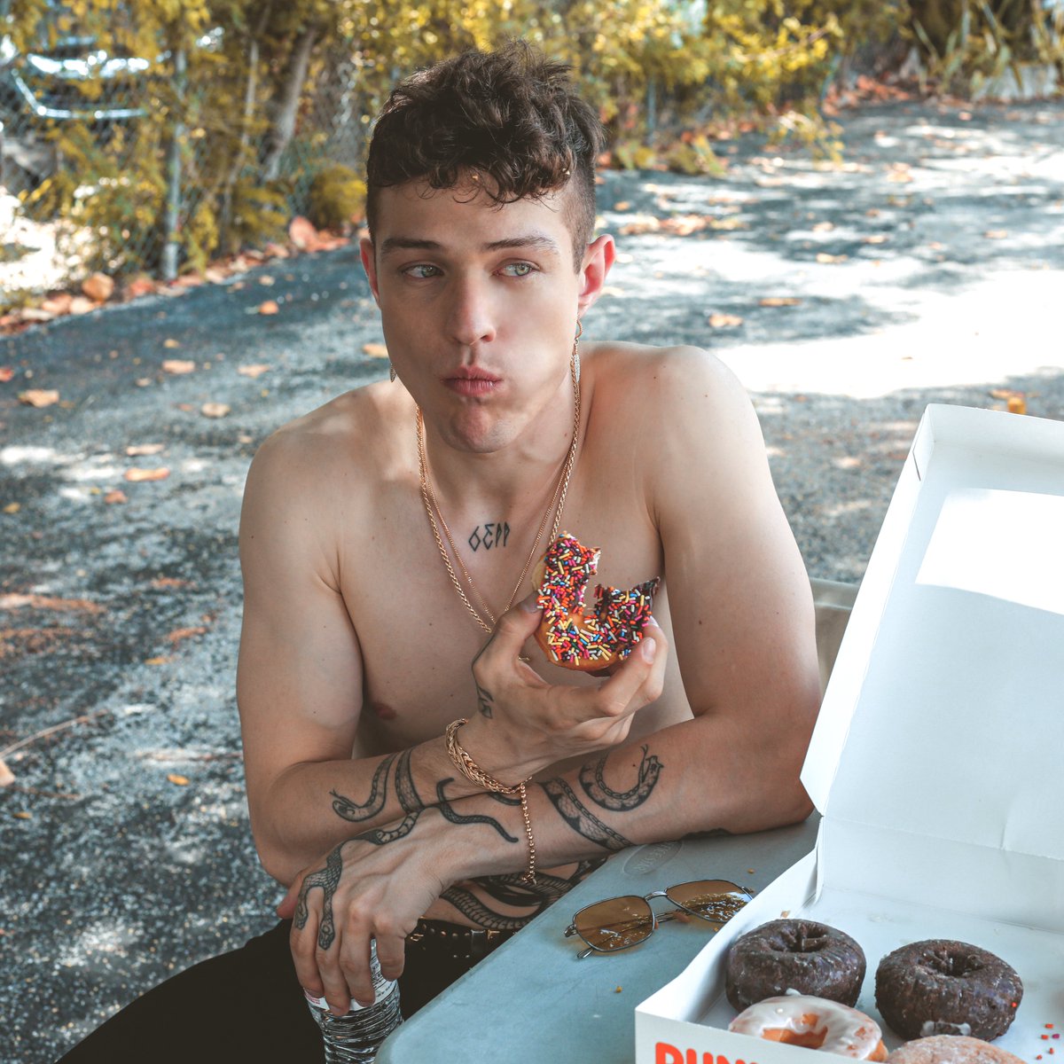 IRAMA on Twitter: "Backstage 🍩 -5 #arrogante 🇮🇹🇺🇸🌹  https://t.co/sz1yYvlZkW" / Twitter