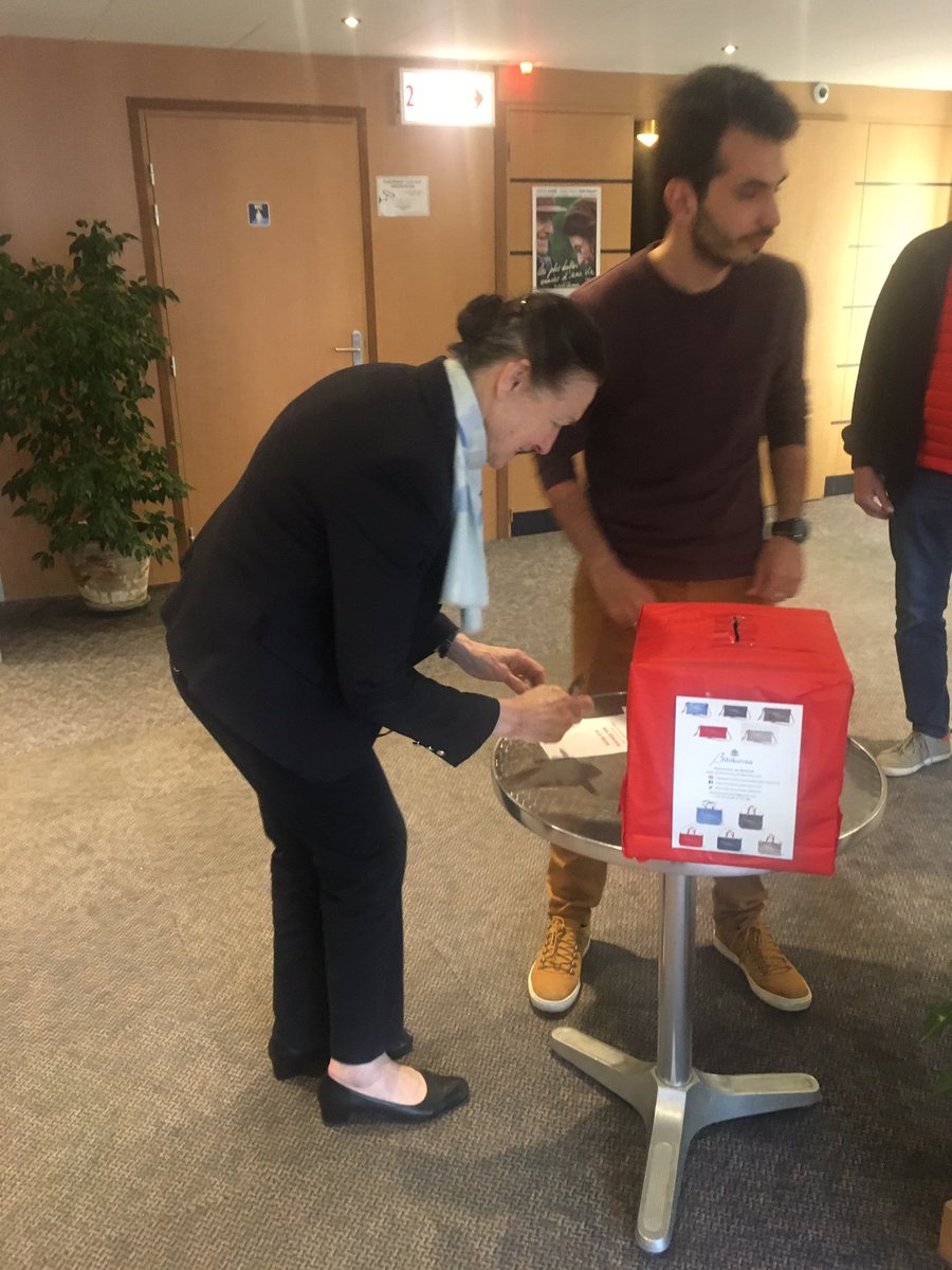 BibikoffDe's tweet photo. Concours Bibikovna pour gagner un cabas "Un homme et Une femme"dabadabada Au cinema Morny Deauville du 22 mai au 11 Juin ! 🎬🎬🎬 https://t.co/uKW0D82LBr