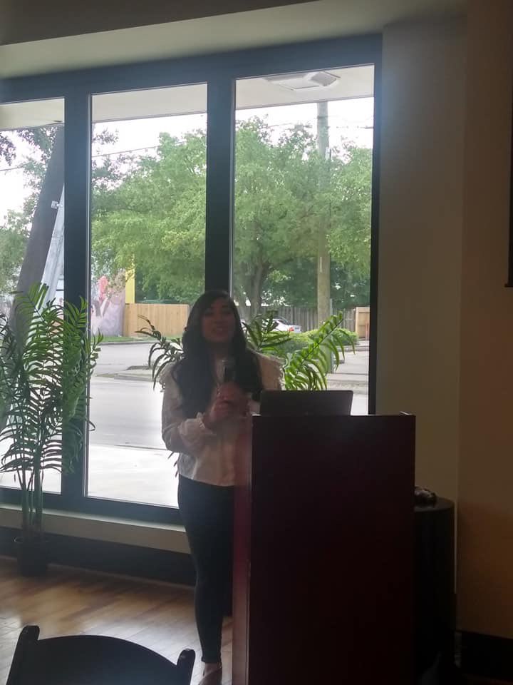 NLC_Houston's tweet image. 2019 NLC Houston Fellow @sunnyhourss gives a spark talk on conducting a Census Campaign to reach &quot;undercounted communities&quot; for Census 2020. #NLCHouston #NLC #sparktalk #NLCFamily