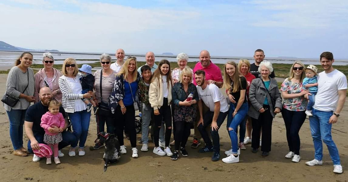 DickyDodd's tweet photo. As you get older in life you realise what and who really matters, when it comes to investing your time.

I've spent this weekend in Weston Super Mare with my extended family, to make some precious memories. 

We only have a finite amount of time, use it wisely. https://t.co/ZMLjiE3JnJ