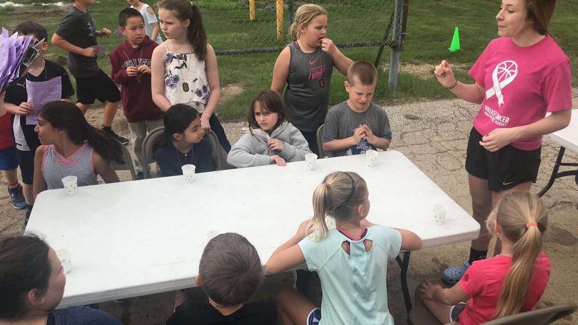 SlateHillStars's tweet photo. 3rd grade Jelly Bean Field Day Fun! #lastoneforme #JBFD #luckyprincipal @RichfieldElem https://t.co/xrZgaHIsq3