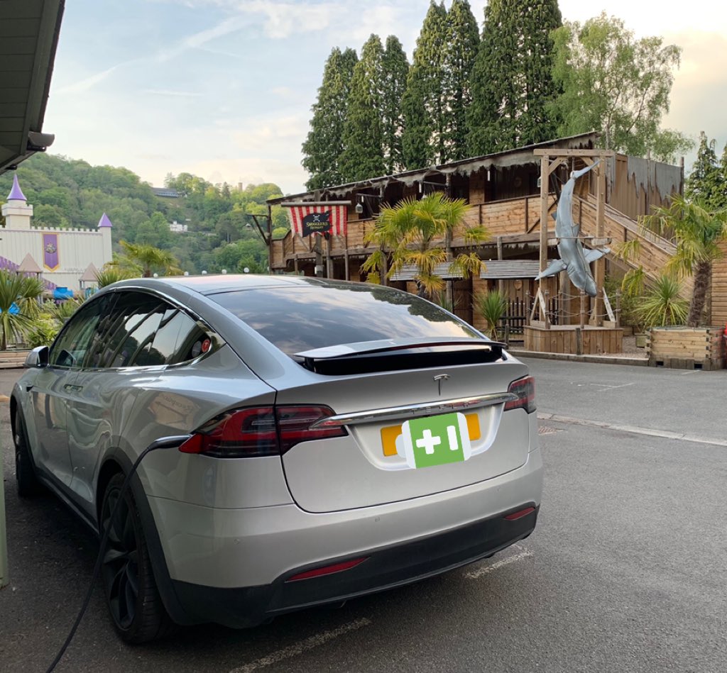 JoeBourton's tweet image. Definitely recommended!
Especially as the staff are happy to let you plug in an #ElectricVehicle!
One for @EVclicks to show you really can charge an #EV anywhere!
#EVCharging