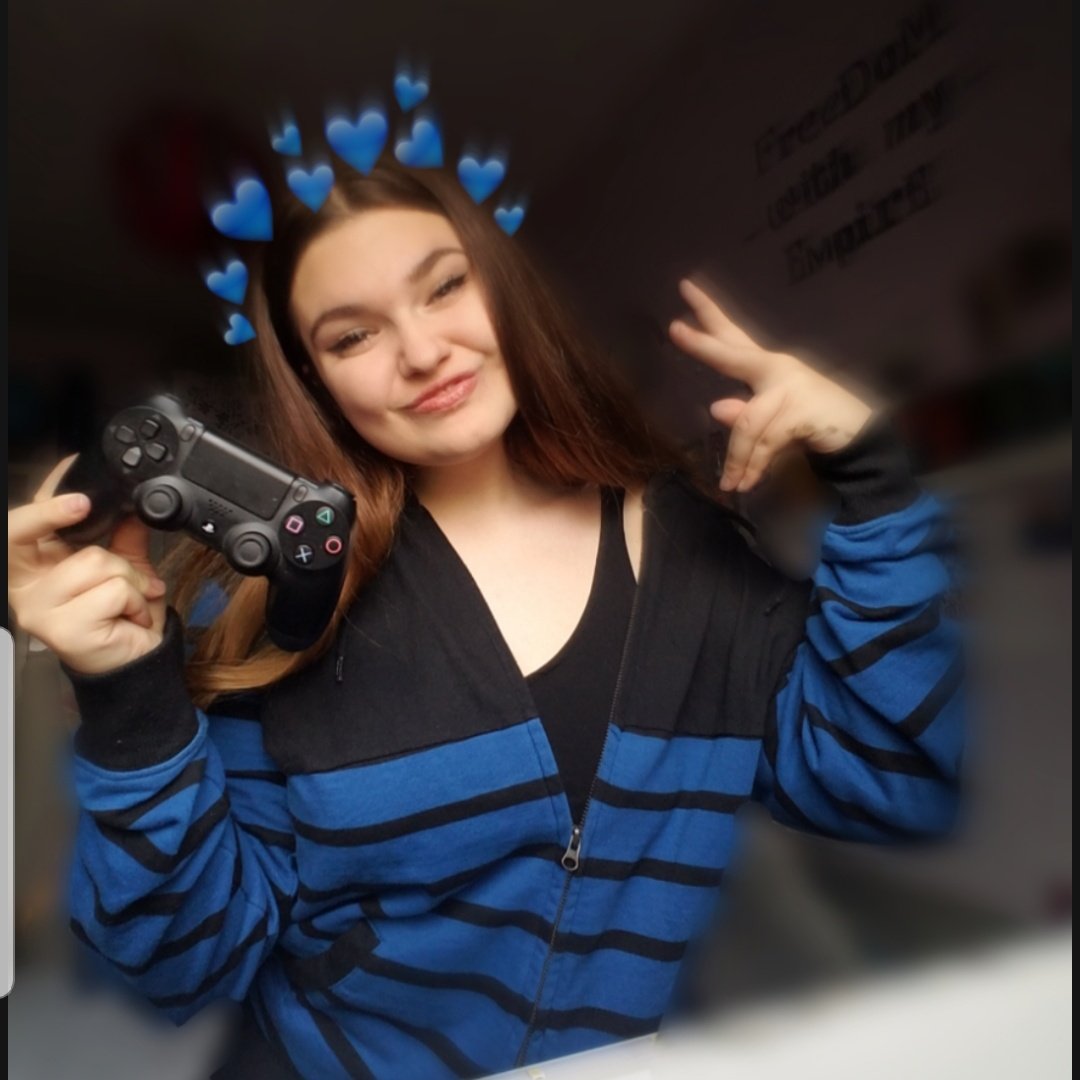 finibea13_8's tweet photo. @GermanLetsPlay @3dsupply diese Jacke ist einfach ultra geilo deshalb muss ich so frech wie ich bin ein merchbild Posten ^^
.
.
.#jacke #deutschland #yt #germanletsplay #glp #merch #3dsupply #merchbild https://t.co/iTlLKNKPUO