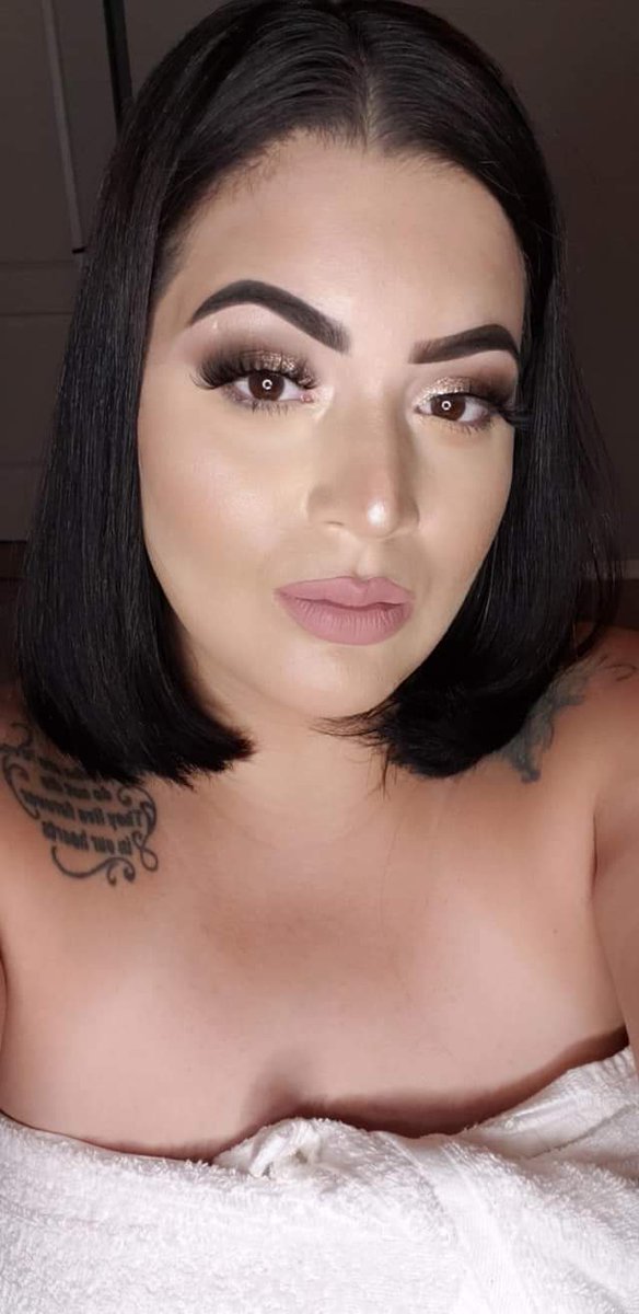 MFBEAUTY413's tweet photo. @beautybakerie Lashes plus @beautybakerie matte lip whip in "bubblegum crisis" https://t.co/VKSytnoiPM