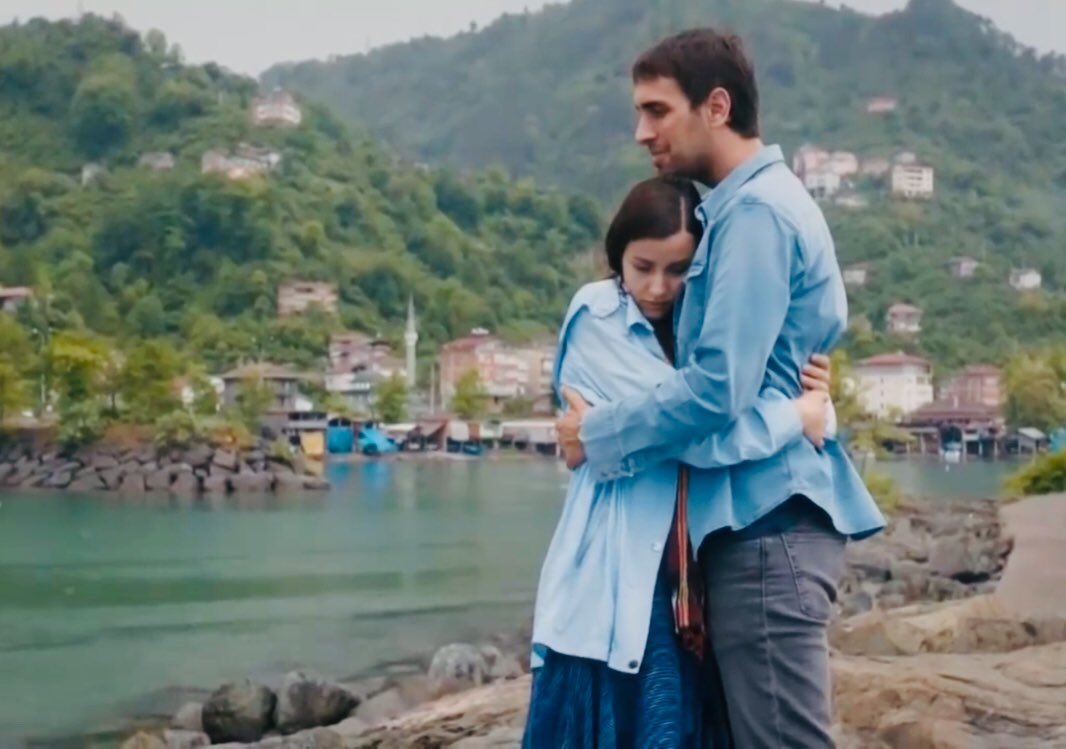 asıl senim benim tahirime ettiklerin nolucak.🕊🌊

#SenAnlatKaradeniz  #UlaşTunaAstepe #İremHelvacıoğlu #NefTah