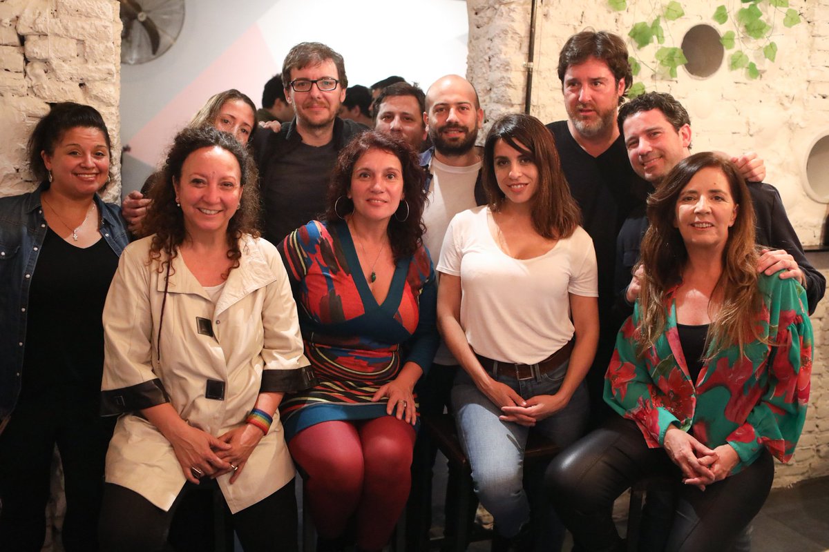 lauravelascook's tweet photo. En los barrios de Almagro y Boedo, corazón de Buenos Aires, nos encontramos para #Ampliar participando del festival #AMover y de la inauguración de #Vibra cultura en movimiento. Queremos Ciudad con proyecto cultural barrial @vikidonda @gabicerru @mbarroetavena @JonathanThea https://t.co/q4tYJSjZWl