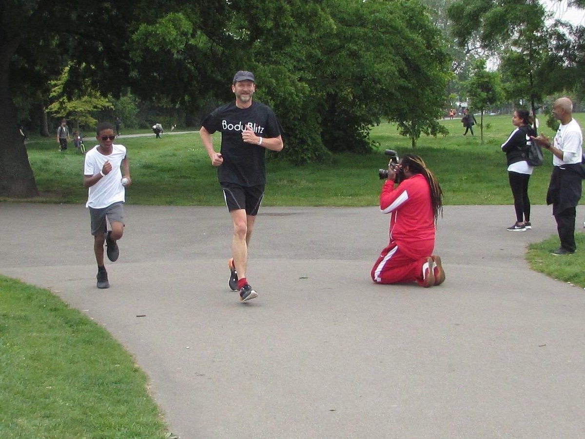 SimonBass1103's tweet photo. Good day running for โฆ@acltcharityโฉ with the #BodyBlitz team in #BrockwellPark. So worth it and fantastic group. ๐๐ https://t.co/WWMwjdWhbX