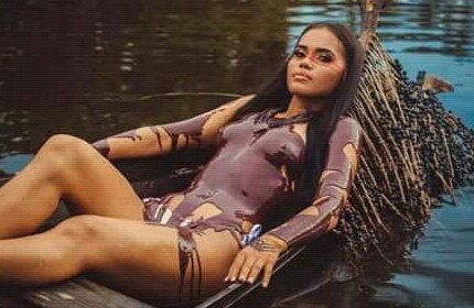 Pessoa: Nossa, que vontade de comer um açai
   
Minhas amigas: