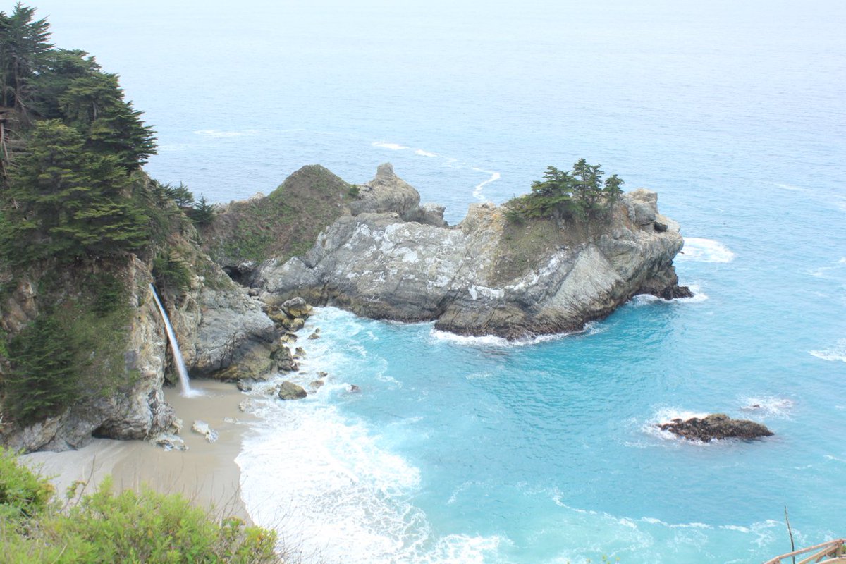 allergywonder's tweet photo. Travel along Route 1 for one of the most spectacular drives on the planet. With the Pacific Ocean on one side and Big Sur on the other, the 55 miles will be over before you know it #TravellingwithAllergies
https://t.co/kRrCRcTIpu
#allergies #allergytravels #allergyblog #blog https://t.co/uhZWEDTATB