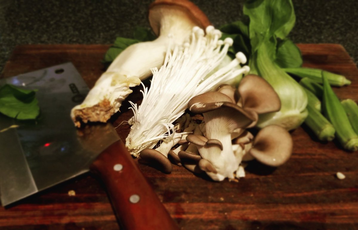 realMadFlava's tweet photo. Hit all the right spots #amazingfood 
#vegetarian #Vegan #Mushroom https://t.co/jvMPsLReaN
