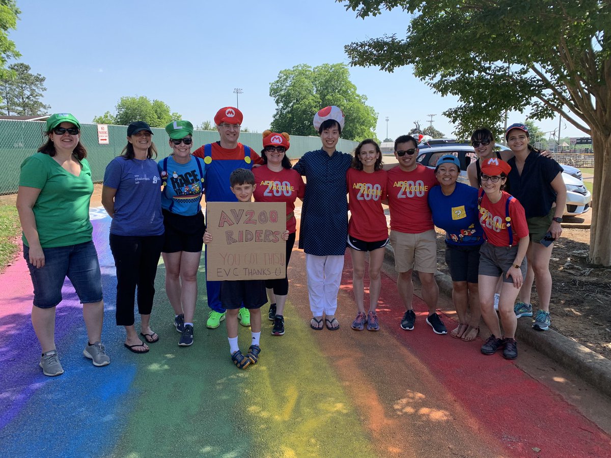 AnnChahroudi's tweet photo. #AV200 @EmoryVaccineCtr social circle pit stop. The riders are inspirational and the crew is the best!!! Thanks to @BosingerLab and Diane Carnathan for organizing. @AV200 https://t.co/i9UABCNRMa