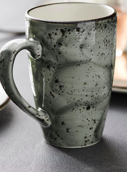 WalkingMatters's tweet photo. Emulating a concrete look, @steeliteusa's Urban Smoke is a new collection of tableware that takes its inspiration from the aesthetics associated with the act of cooking. Come see it today at the @NatlRestShow in booth 6612!
#TabletopMatters
#steeliteexperience #steeite #chicago https://t.co/33brolLDUq