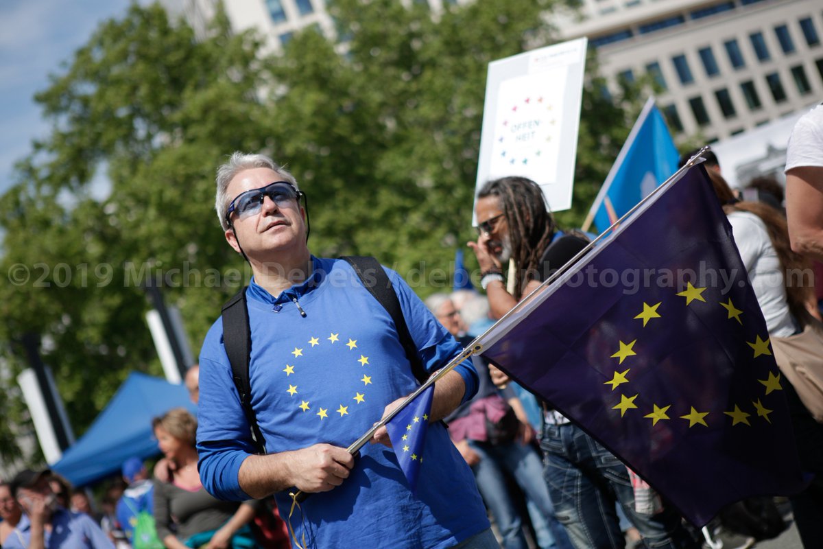 MichaelDebets's tweet photo. 19 May 2019 Impressions from the #EuropeForAll march in #Frankfurt / Eindrücke von der #1EuropaFürAlle Demonstration in Frankfurt. More pictures at / Mehr Bilder bei https://t.co/xEnXTRzxQL #ffm #1Europe #OneEurope #DeineStimmeGegenNationalismus https://t.co/FYkC1EjoXu