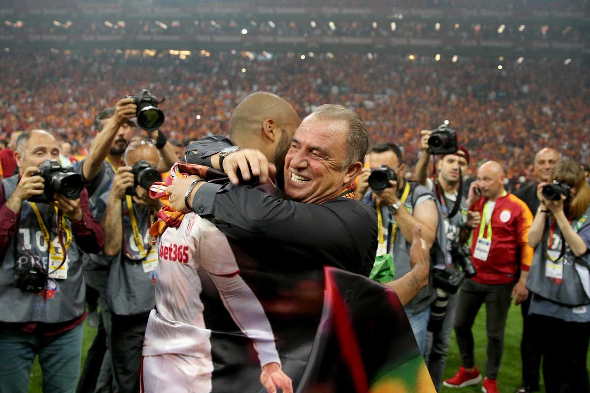 webaslan's tweet photo. 22. ŞAMPİYONLUK HATIRASI 🏆 https://t.co/7CRgTjxRr4